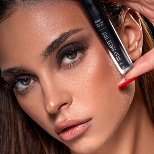Рідкі тіні для повік Zola x Valentina Lelyukh Silky Matte Tint 05 Black Velvet 2822591218 фото